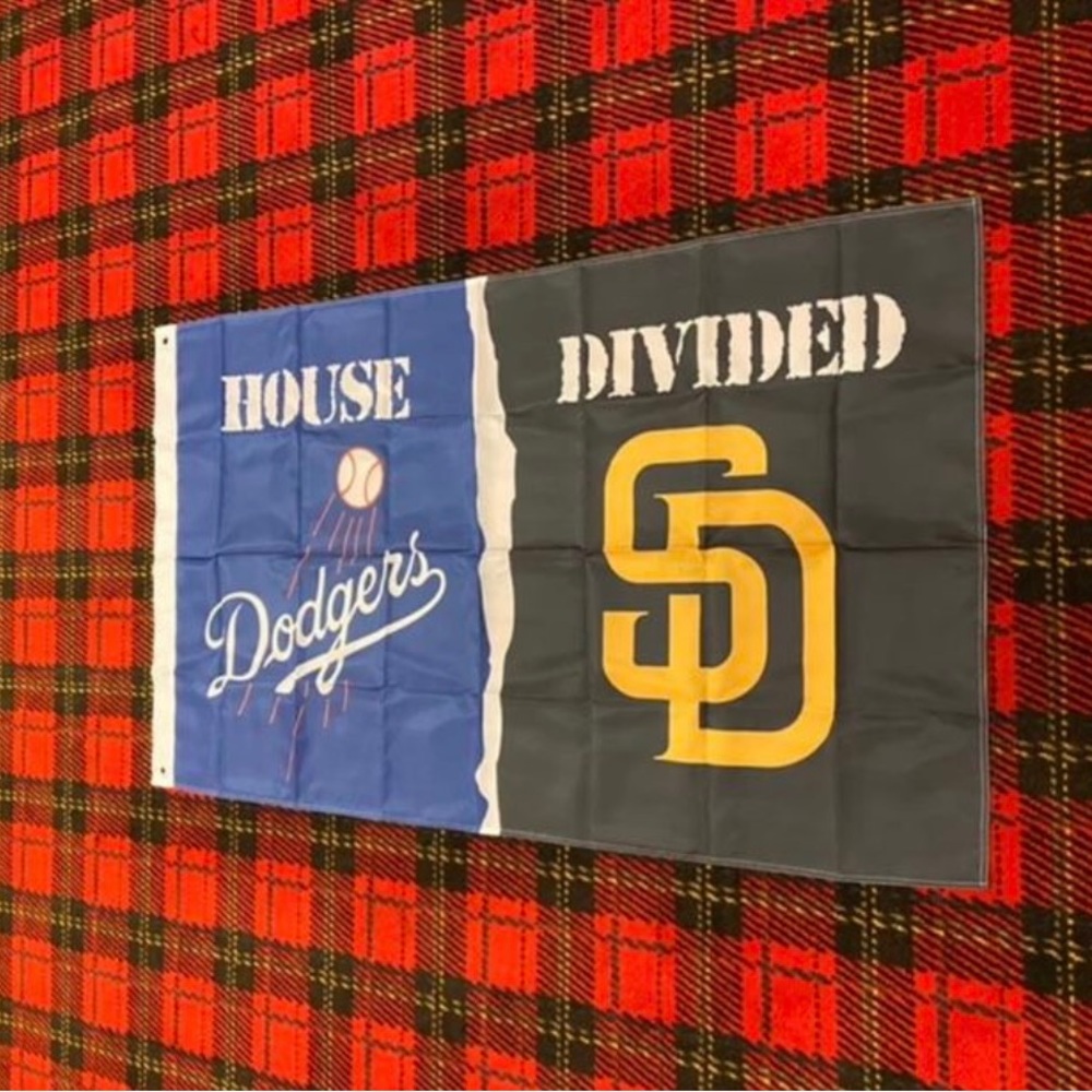 Brand new House Divided banner flag